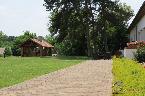 sarlospuszta-0145BB51C96-6FB8-858E-E66B-811E7C1903D6.jpg