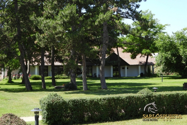 sarlospuszta-046BDA97DC5-10A8-6466-5C21-A1A84E5D50B8.jpg