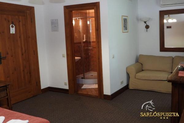 sarlospuszta-262783D19B4-6F54-B02A-CC7D-C2C69EFCEF81.jpg
