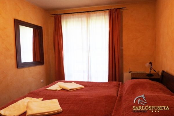 sarlospuszta-13996C23A6C-EA56-53C7-9660-83FA3F1875E3.jpg