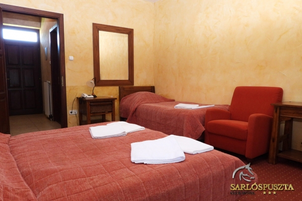 sarlospuszta-14952E606B5-F3F7-2EED-8F04-CF3B0EB0CB82.jpg