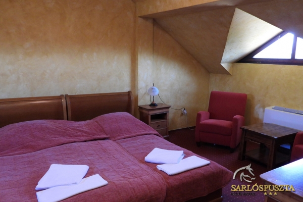 sarlospuszta-270657B2B34-5CC8-10E0-2D43-C02B6611B590.jpg